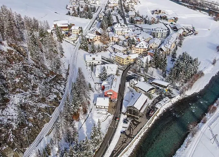 @ Werkhof Lodge Madulain